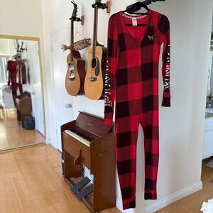 Victoria's Secret PINK Buffalo Plaid Check Long Johns Onesie Pajamas Red & Black